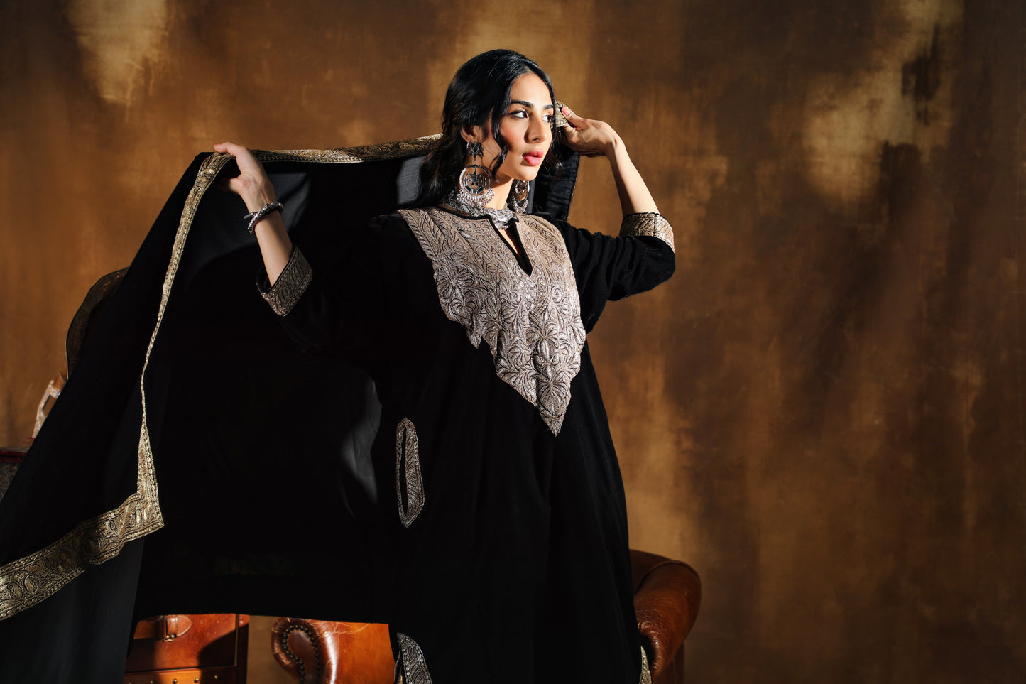 Black Silk Velvet Pheran Set With Silver Pure Metallic Tilla
