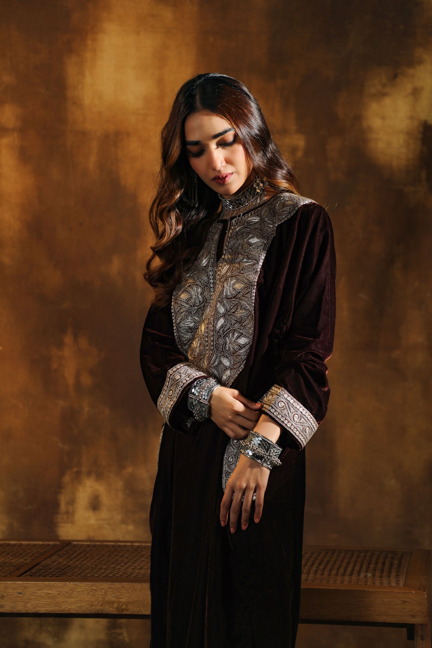 Dark Brown SV Silver Tilla Pheran