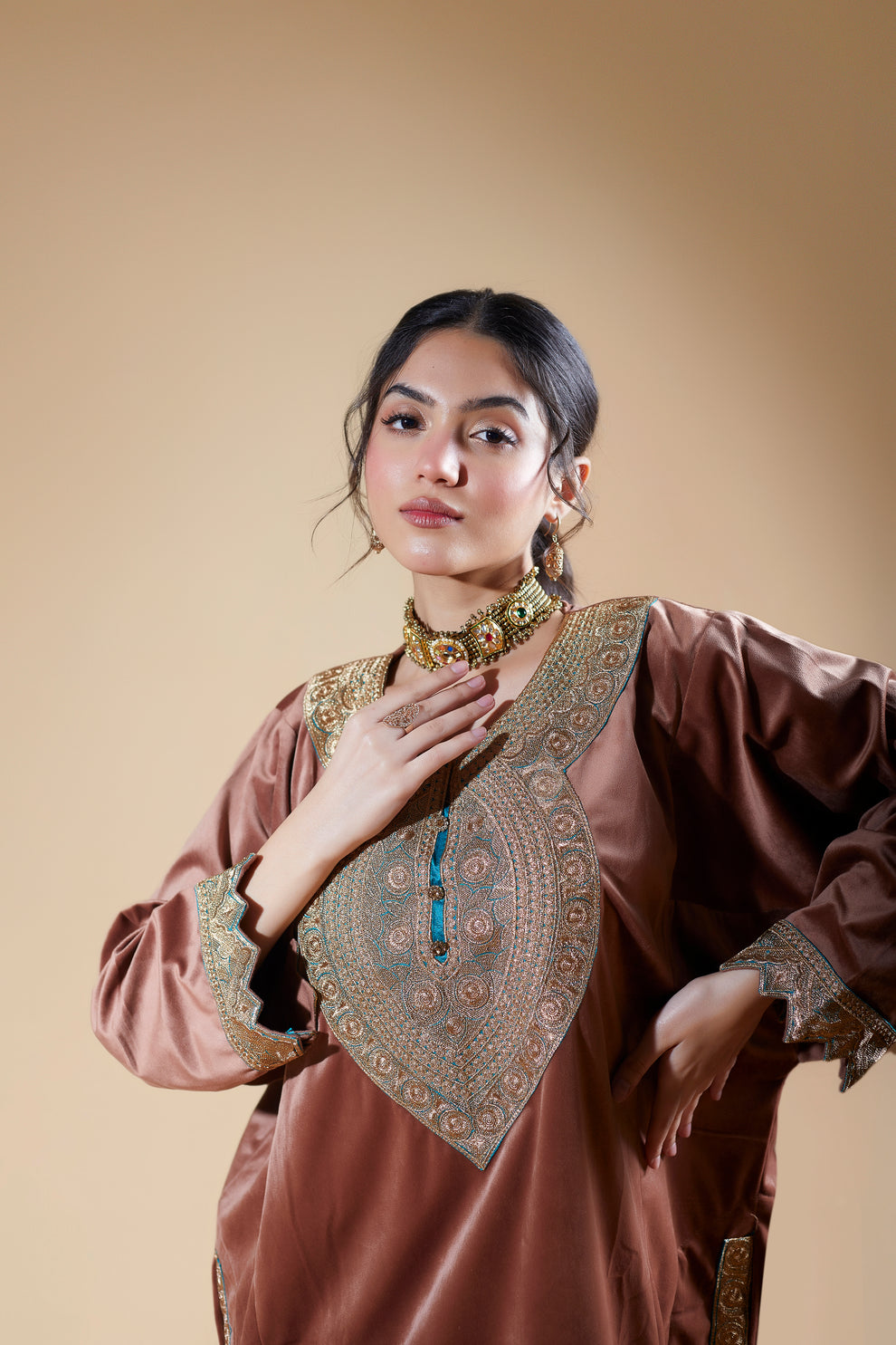Beige Silk Velvet Pheran Set – Laila Roohi Faisal Designs