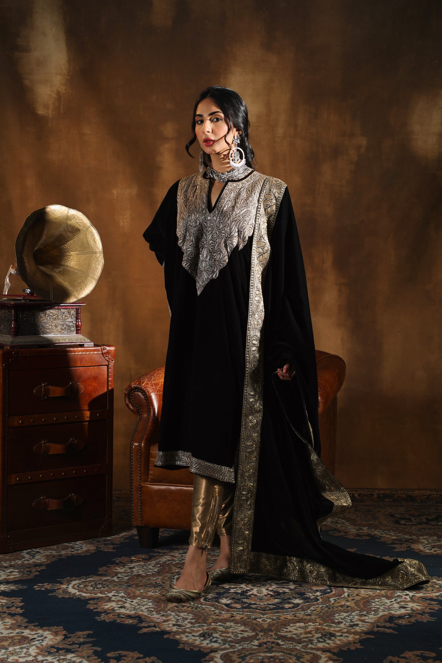 Black Silk Velvet Pheran Set  With Silver Pure Metallic Tilla